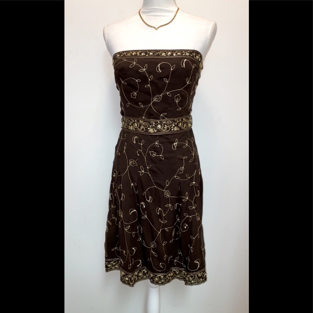 Tocca silk embroidered cocktail dress-EUC-Size 4